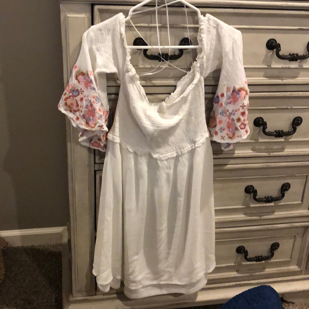 Summer fabulous in this super cute dress
